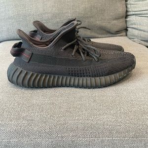 Men’s Adidas Yeezy Boost 350 V2 Black non reflective